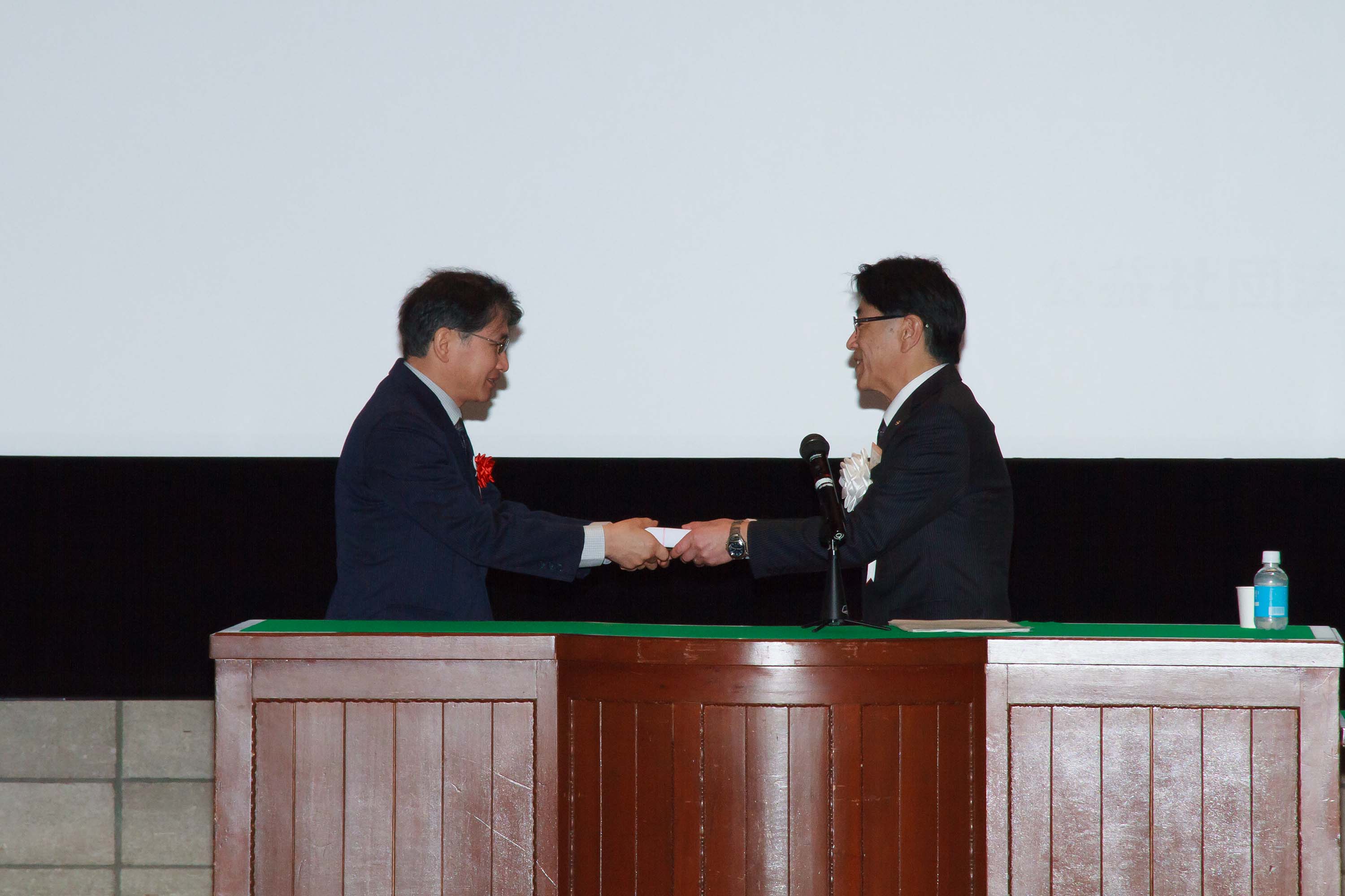 貝沼教授が日本金属学会学術功労賞を受賞しました