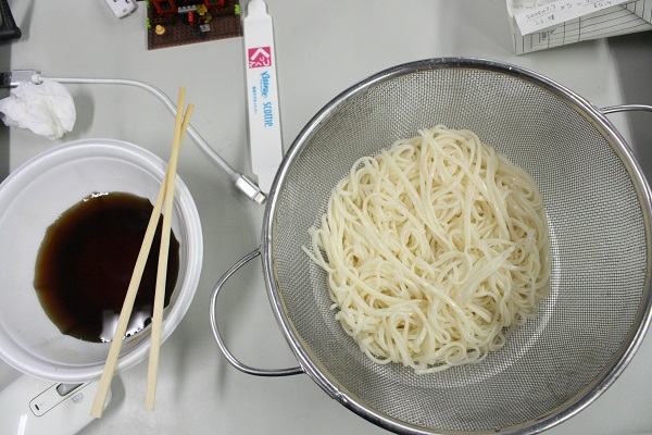 水で締めたうどん