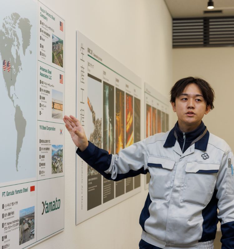 海外拠点について説明をする石澤さん